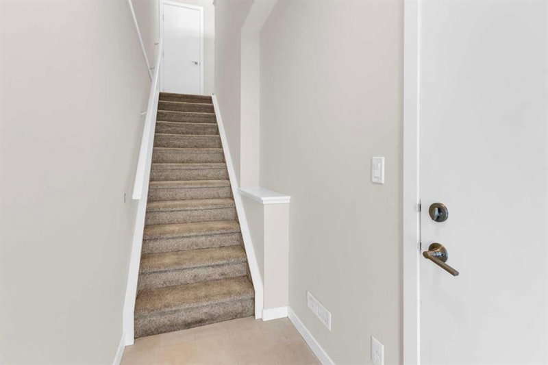 407 - 501 River Heights Drive, Cochrane, T4C 2L3 | Image 2