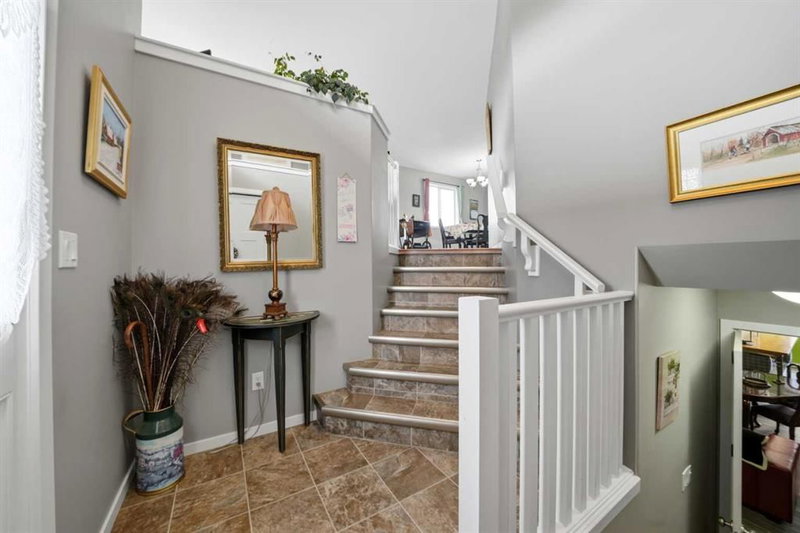 146 Truant Crescent, Red Deer, T4P 0S8 | Image 2