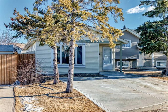 63 Falshire Place NE