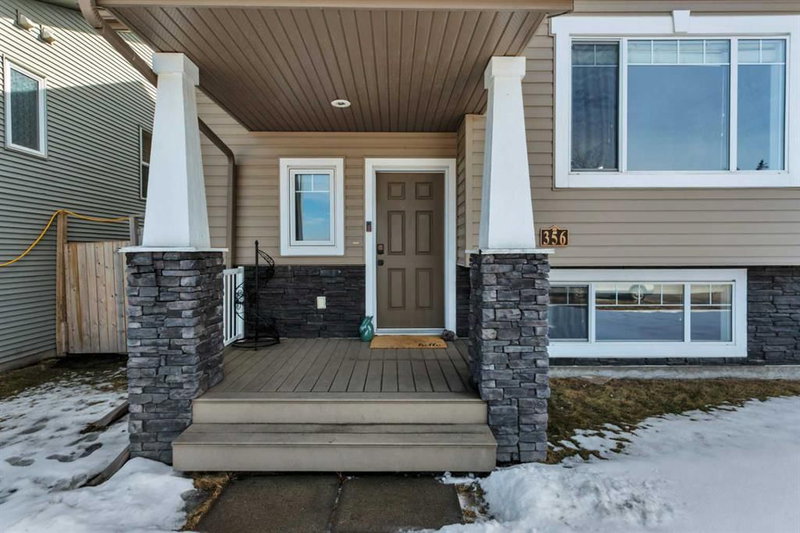 356 Kingston Drive, Red Deer, T4P 0H2 | Image 2