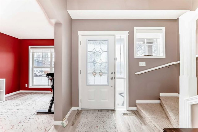 223 Auburn Bay Heights SE