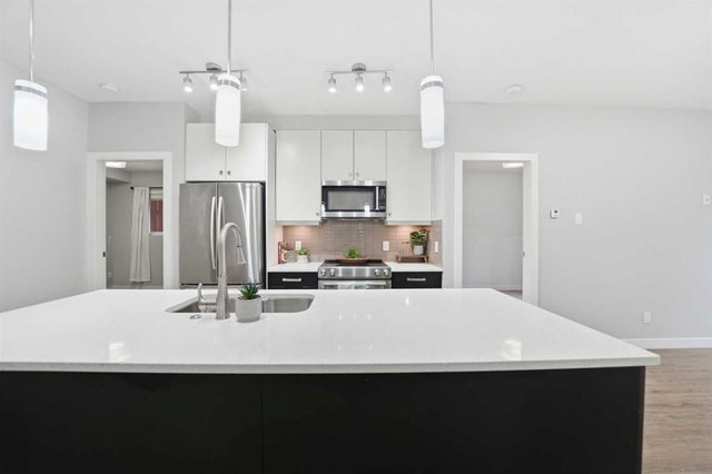 107 - 1720 10 Street SW