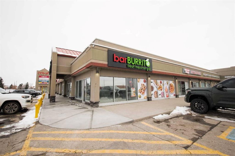 5 Falsbridge Drive NE, Calgary, T3J 3H4 | Image 2