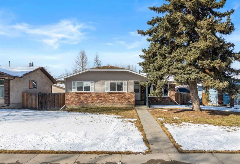14520 Parkside Drive SE, Calgary, T2J 4J8 | Image 2