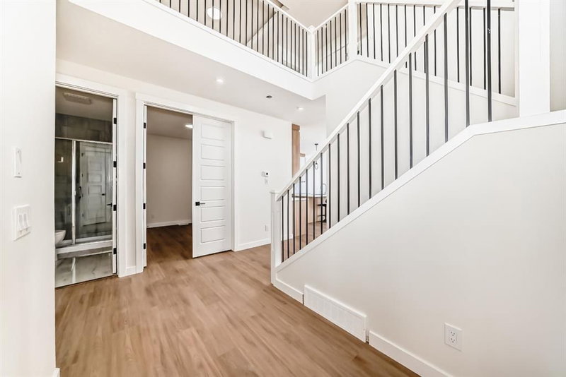 122 Waterstone Way, Chestermere, T1X 2Z1 | Image 3