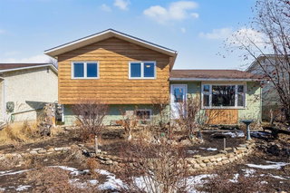 36 Alpine Crescent SE