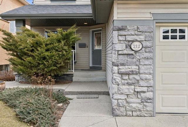 212 Springmere Place