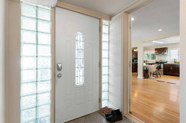 87 Hillgrove Drive SW