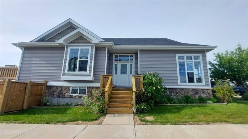 7135 Henner's Road, Lacombe, T4L0C3 | Image 2