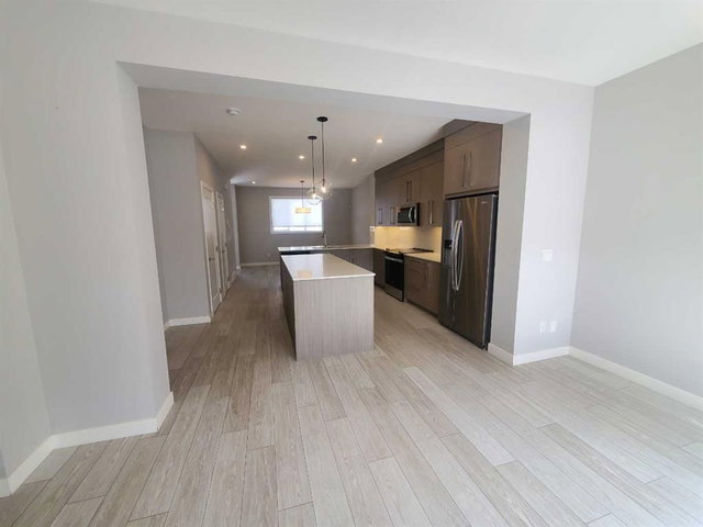 1045 West Lakeview Drive