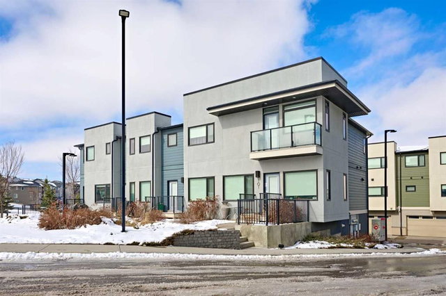 103 - 218 Sherwood Square NW