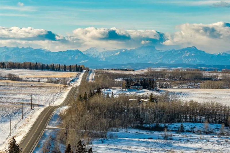 262076 Range Road 33, Rural Rocky View County, T4C 0G6 | Image 2