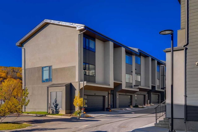 84 - 1453 Na'a Drive SW