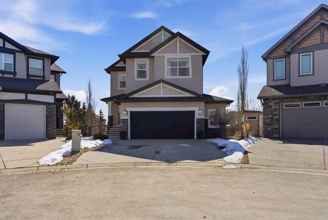 47 Drake Landing Crescent