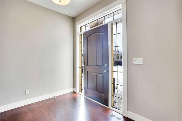 14 West Coach Way SW