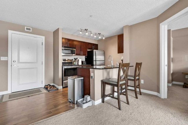 4317 - 403 Mackenzie Way SW