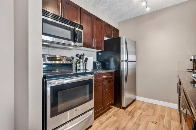 4317 - 403 Mackenzie Way SW