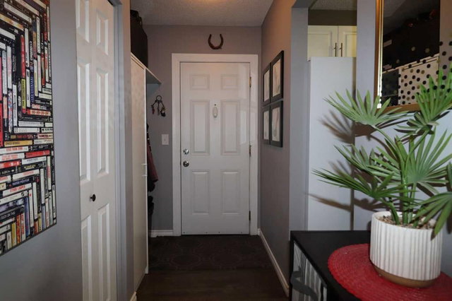 8 - 1739 St Edward Boulevard N