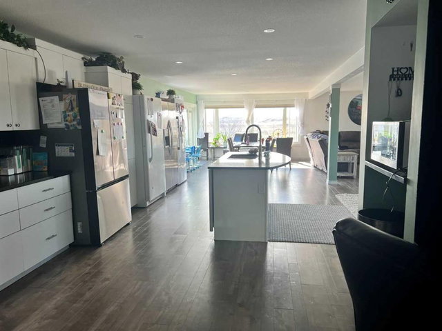 1 - 11409 Black and White Trail