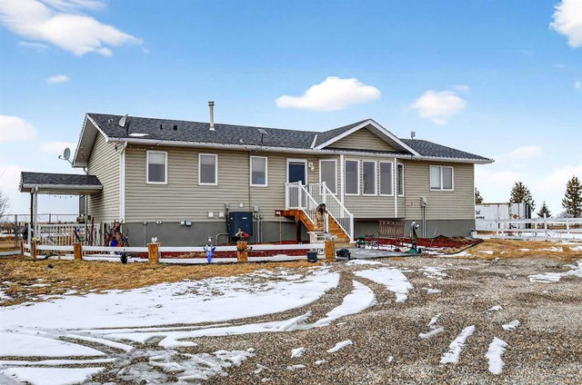 270092 Glenmore Trail