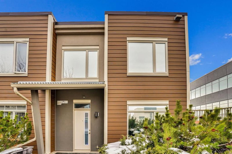 10 Westpark Link SW #228, Calgary, Alberta