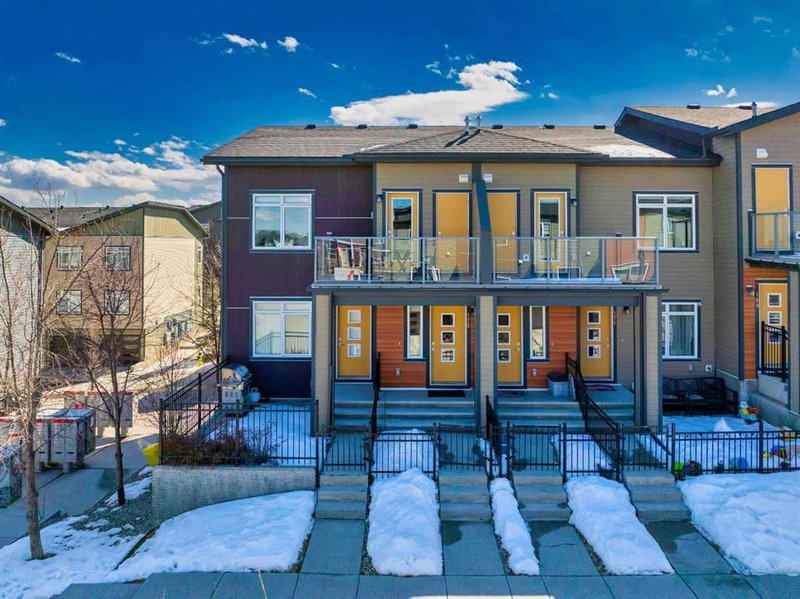 175 Sage Bluff Circle NW, Calgary, Alberta