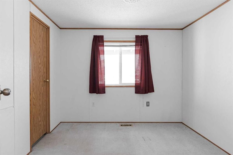100 Palomino Close, Fort McMurray, T9H 5K5 | Image 2
