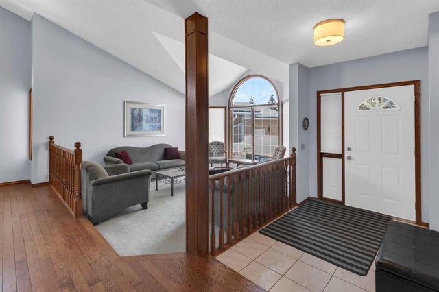 220 Woodbrook Mews SW