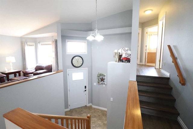 285 Fairmont Boulevard S