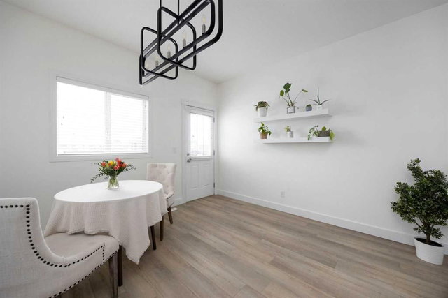 362 Pacific Crescent