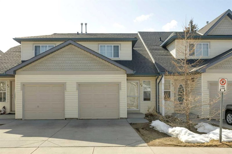 39 Country Village Circle NE, Calgary, Alberta