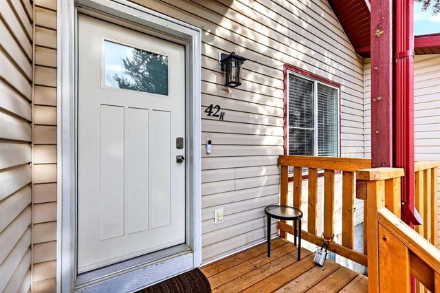 42K Green Meadow Crescent