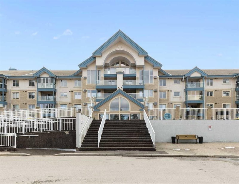 7239 Sierra Morena Boulevard SW #314, Calgary, Alberta