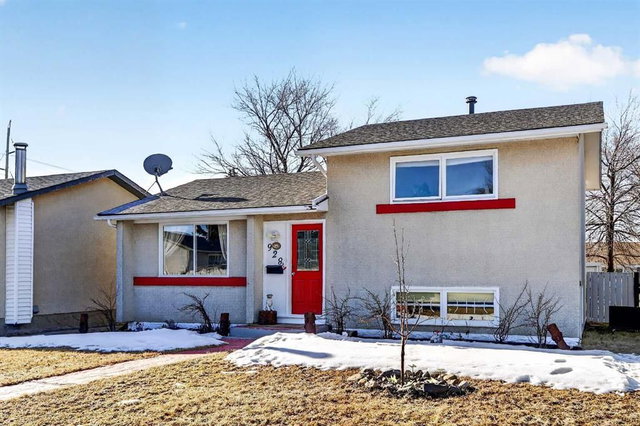 928 Pinecliff Drive NE