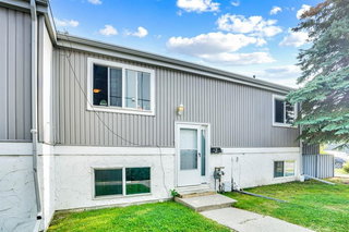 2 - 459 Huntsville Crescent NW