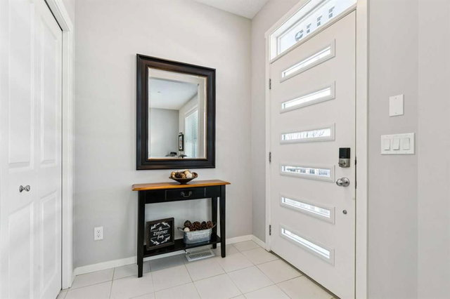 1119 Livingston Way NE