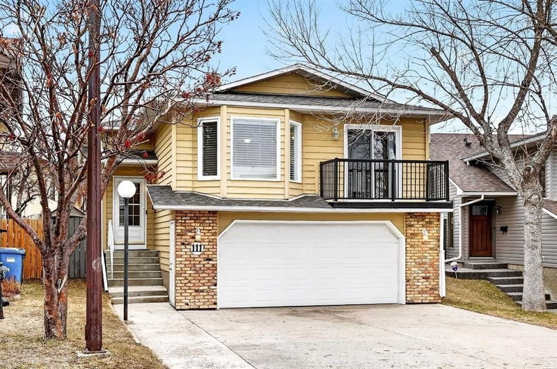 111 Sanderling Rise NW, Calgary, Alberta