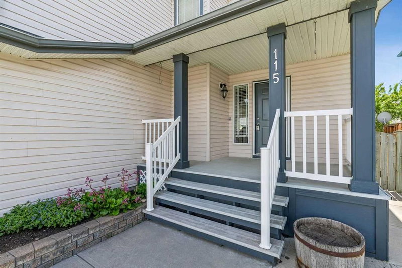 115 Cove Crescent