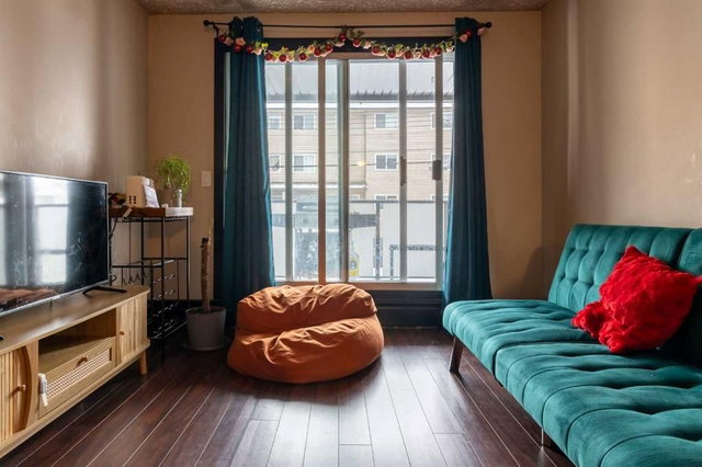 204 - 717 4A Street NE