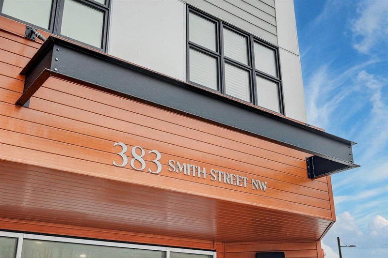 383 Smith Street NW #325, Calgary, Alberta