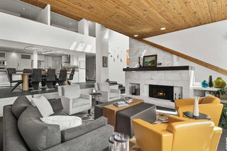 10 - 2200 Varsity Estates Drive NW