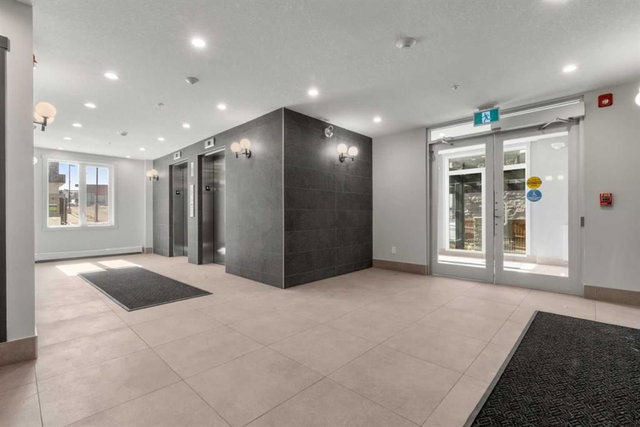 208 - 138 Sage Valley Common NW