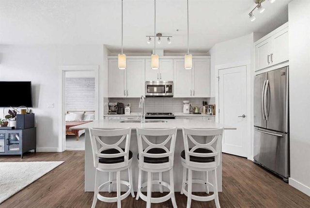 104 - 20 Walgrove Walk SE