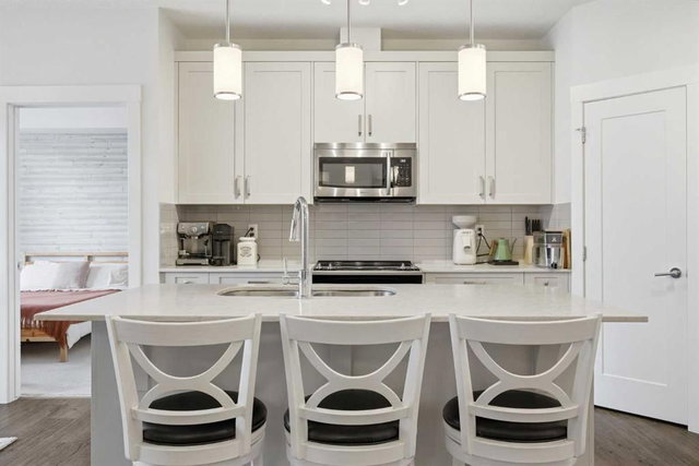 104 - 20 Walgrove Walk SE