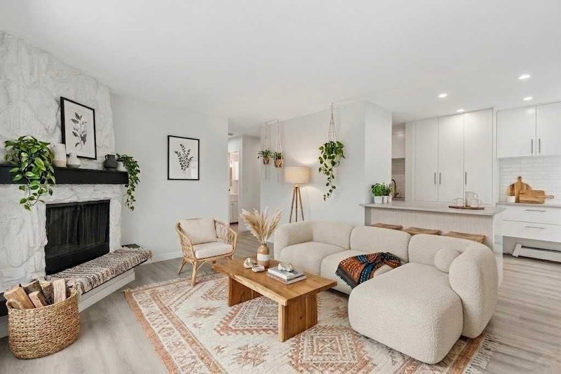 31 - 2414 14A Street, Calgary, T2T 3X3 | Image 2