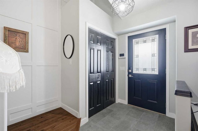 912 Silver Creek Drive NW