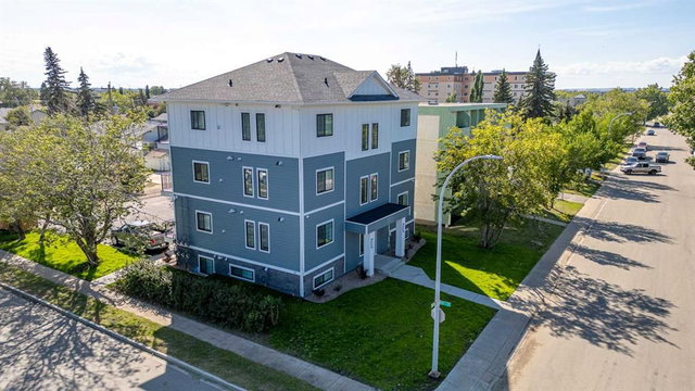 102 - 10101 105 Avenue