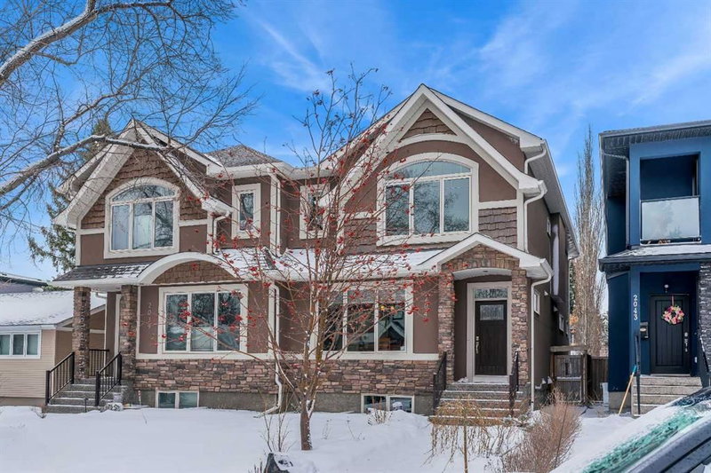 2041 45 Avenue SW, Calgary, Alberta