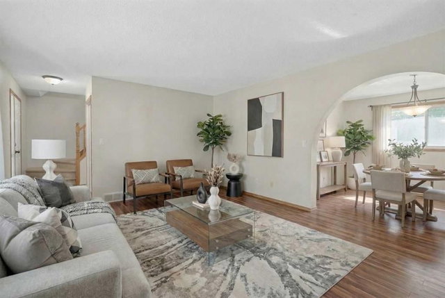 247 Templewood Road NE