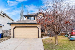 6 Douglas Woods Bay SE